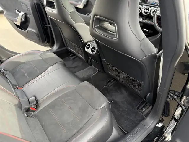 メルセデス・ベンツ ＣＬＡ２００ｄ Sブレーク AMGライン 大阪府 2020(令2)年 4.3万km コスモスブラック 純正メモリーナビ/・Bluetooth接続/・フルセグTV/全方位モニター/前後純正ドライブレコーダー/パークトロニック/アクティブレーンキーピングアシスト/アクティブステアリングアシスト/アクティブパーキングアシスト/アクティブブレーキアシスト/ブラインドスポットアシスト/レーンチェンジアシスト/イージーエントリー/ヘッドアップディスプレイ/インテリジェントライトシステム/アンビエントライト/アダプティブハイビームアシスト/アイドリングストップ/前席パワーシート/前席シートヒーター/純正フロアマット/純正18インチアルミホイール/ETC2.0/スペアキー