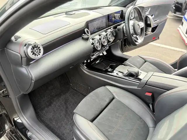 メルセデス・ベンツ ＣＬＡ２００ｄ Sブレーク AMGライン 大阪府 2020(令2)年 4.3万km コスモスブラック 純正メモリーナビ/・Bluetooth接続/・フルセグTV/全方位モニター/前後純正ドライブレコーダー/パークトロニック/アクティブレーンキーピングアシスト/アクティブステアリングアシスト/アクティブパーキングアシスト/アクティブブレーキアシスト/ブラインドスポットアシスト/レーンチェンジアシスト/イージーエントリー/ヘッドアップディスプレイ/インテリジェントライトシステム/アンビエントライト/アダプティブハイビームアシスト/アイドリングストップ/前席パワーシート/前席シートヒーター/純正フロアマット/純正18インチアルミホイール/ETC2.0/スペアキー