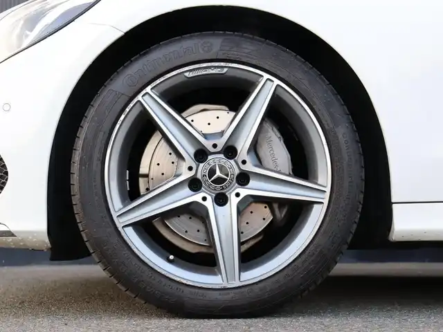 メルセデス・ベンツ Ｃ２００ アバンギャルド AMGライン 静岡県 2018(平30)年 1.8万km ポーラホワイト レーダーセーフティーパッケージ/純正ナビ/ステアリングパイロット/パドルシフト/クルーズコントロール/アイドリングストップ/パワーシート/シートヒーター/シートメモリー/電動格納ミラー/純正マット