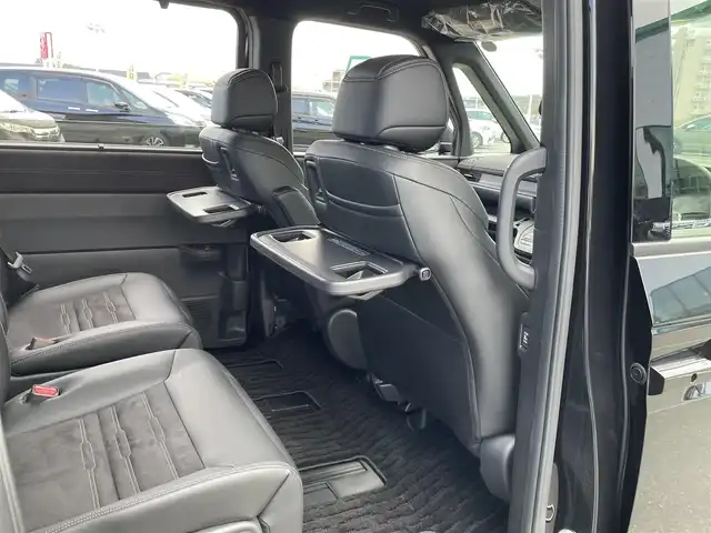 ホンダ ステップワゴン スパーダ eHEV プレミアムライン 東京都 2025(令7)年 0.5万km クリスタルブラックパール HondaSENSING/（安全運転支援システム）/・衝突軽減ブレーキ/・渋滞追従機能付アダプティブクルーズコントロール/・歩行者事故低減ステアリング/・車線維持支援システム/・先行車発進お知らせ機能/・オートハイビーム/・標識認識機能/純正9インチナビ/マルチビューモニター/パワーバックドア/両側パワースライドドア/アダプティブLEDヘッドライト/ブラインドスポットモニター/ 後退時ブレーキサポート/全列USBチャージ/トリプルゾーンコントロール/２列目キャプテンシート