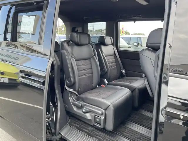 ホンダ ステップワゴン スパーダ eHEV プレミアムライン 東京都 2025(令7)年 0.5万km クリスタルブラックパール HondaSENSING/（安全運転支援システム）/・衝突軽減ブレーキ/・渋滞追従機能付アダプティブクルーズコントロール/・歩行者事故低減ステアリング/・車線維持支援システム/・先行車発進お知らせ機能/・オートハイビーム/・標識認識機能/純正9インチナビ/マルチビューモニター/パワーバックドア/両側パワースライドドア/アダプティブLEDヘッドライト/ブラインドスポットモニター/ 後退時ブレーキサポート/全列USBチャージ/トリプルゾーンコントロール/２列目キャプテンシート