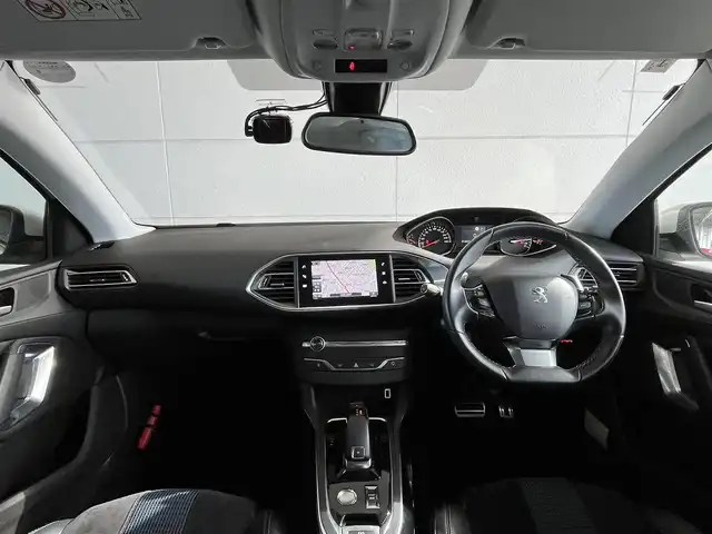 プジョー ３０８ テックパックED ブルーHDi 山形県 2020(令2)年 1.4万km パール ・純正ナビ/・レーンキープアシスト/・アイドリングストップ/・ETC/・オートライト/・アダプティブクルーズコントロール/・ブラインドスポットモニター/・コーナーセンサー/・バックカメラ/・衝突軽減ブレーキ/・applecarplay/androidauto/・AM/FM/Bluetooth/USB