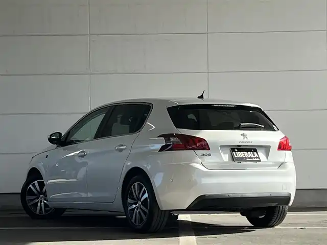 プジョー ３０８ テックパックED ブルーHDi 山形県 2020(令2)年 1.4万km パール ・純正ナビ/・レーンキープアシスト/・アイドリングストップ/・ETC/・オートライト/・アダプティブクルーズコントロール/・ブラインドスポットモニター/・コーナーセンサー/・バックカメラ/・衝突軽減ブレーキ/・applecarplay/androidauto/・AM/FM/Bluetooth/USB