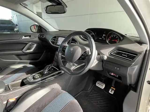 プジョー ３０８ テックパックED ブルーHDi 山形県 2020(令2)年 1.4万km パール ・純正ナビ/・レーンキープアシスト/・アイドリングストップ/・ETC/・オートライト/・アダプティブクルーズコントロール/・ブラインドスポットモニター/・コーナーセンサー/・バックカメラ/・衝突軽減ブレーキ/・applecarplay/androidauto/・AM/FM/Bluetooth/USB