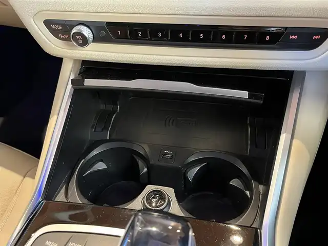 ＢＭＷ ３２０ｄ xDrive ツーリング 宮城県 2020(令2)年 4.6万km サファイアブラックP ハイラインパッケージ/コンフォートパッケージ/プラスパッケージ/アクティブクルーズコントロール/レーンキープアシスト/レーンチェンジアシスト/iDriveナビゲーションシステム/トップビューカメラ/ベージュレザーシート/シートヒーター/パワーシート/LEDヘッドライト/オートマチックハイビーム/コンフォートアクセス/パワーバックドア/ETC車載器/ワイヤレスチャージング