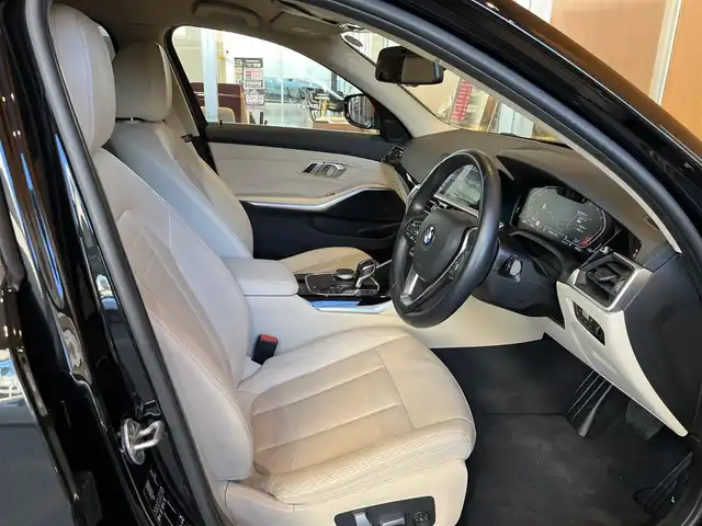 ＢＭＷ ３２０ｄ xDrive ツーリング 宮城県 2020(令2)年 4.6万km サファイアブラックP ハイラインパッケージ/コンフォートパッケージ/プラスパッケージ/アクティブクルーズコントロール/レーンキープアシスト/レーンチェンジアシスト/iDriveナビゲーションシステム/トップビューカメラ/ベージュレザーシート/シートヒーター/パワーシート/LEDヘッドライト/オートマチックハイビーム/コンフォートアクセス/パワーバックドア/ETC車載器/ワイヤレスチャージング