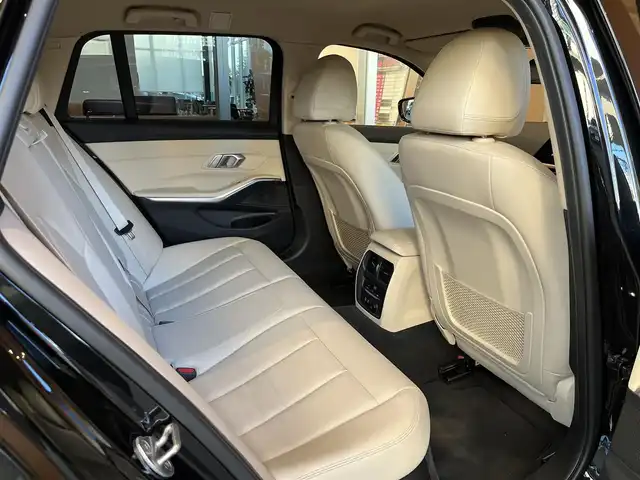 ＢＭＷ ３２０ｄ xDrive ツーリング 宮城県 2020(令2)年 4.6万km サファイアブラックP ハイラインパッケージ/コンフォートパッケージ/プラスパッケージ/アクティブクルーズコントロール/レーンキープアシスト/レーンチェンジアシスト/iDriveナビゲーションシステム/トップビューカメラ/ベージュレザーシート/シートヒーター/パワーシート/LEDヘッドライト/オートマチックハイビーム/コンフォートアクセス/パワーバックドア/ETC車載器/ワイヤレスチャージング