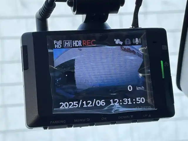 トヨタ ライズ G 群馬県 2023(令5)年 4.3万km ブラックマイカメタリック 安全装備/・衝突軽減ブレーキ/・コーナーセンサー/・横滑り防止/・レーンキープアシスト/・オートライト/・オートハイビーム/純正9インチナビ/・AM/FM/フルセグTV/・CD/DVD/SD/・HDMI/USB/バックカメラ/LEDヘッドライト/前席シートヒーター/前後ドライブレコーダー/純正フロアマット/純正ドアバイザー/純正16インチアルミホイール/スマートキー/プッシュスタート