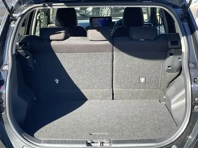 トヨタ ライズ G 群馬県 2023(令5)年 4.3万km ブラックマイカメタリック 安全装備/・衝突軽減ブレーキ/・コーナーセンサー/・横滑り防止/・レーンキープアシスト/・オートライト/・オートハイビーム/純正9インチナビ/・AM/FM/フルセグTV/・CD/DVD/SD/・HDMI/USB/バックカメラ/LEDヘッドライト/前席シートヒーター/前後ドライブレコーダー/純正フロアマット/純正ドアバイザー/純正16インチアルミホイール/スマートキー/プッシュスタート