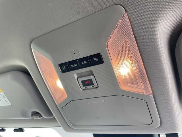 トヨタ ＲＡＶ４ G Zパッケージ 千葉県 2019(令1)年 4.4万km ホワイトパールクリスタルシャイン 純正ナビ/　CD/DVD/Bluetooth/フルセグTV/トヨタセーフティセンス/レーダークルーズコントロール/レーンキープアシスト/衝突軽減ブレーキ/クリアランスソナー/ブラインドスポットモニター/先行車発進警報/ロードサインアシスト/ダウンヒルアシスト/電動パーキング/オートホールド/オートハイビーム/パワーシート/シートメモリー（運転席）/パワーバックドア/デジタルインナーミラー/ステアリングヒーター/ビルトインETC/LEDライト/フォグランプ/フロアマット