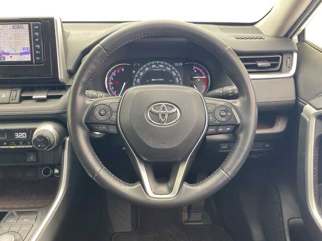 トヨタ ＲＡＶ４ G Zパッケージ 千葉県 2019(令1)年 4.4万km ホワイトパールクリスタルシャイン 純正ナビ/　CD/DVD/Bluetooth/フルセグTV/トヨタセーフティセンス/レーダークルーズコントロール/レーンキープアシスト/衝突軽減ブレーキ/クリアランスソナー/ブラインドスポットモニター/先行車発進警報/ロードサインアシスト/ダウンヒルアシスト/電動パーキング/オートホールド/オートハイビーム/パワーシート/シートメモリー（運転席）/パワーバックドア/デジタルインナーミラー/ステアリングヒーター/ビルトインETC/LEDライト/フォグランプ/フロアマット