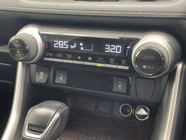 トヨタ ＲＡＶ４ G Zパッケージ 千葉県 2019(令1)年 4.4万km ホワイトパールクリスタルシャイン 純正ナビ/　CD/DVD/Bluetooth/フルセグTV/トヨタセーフティセンス/レーダークルーズコントロール/レーンキープアシスト/衝突軽減ブレーキ/クリアランスソナー/ブラインドスポットモニター/先行車発進警報/ロードサインアシスト/ダウンヒルアシスト/電動パーキング/オートホールド/オートハイビーム/パワーシート/シートメモリー（運転席）/パワーバックドア/デジタルインナーミラー/ステアリングヒーター/ビルトインETC/LEDライト/フォグランプ/フロアマット