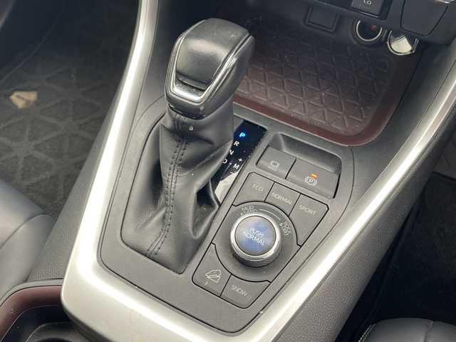 トヨタ ＲＡＶ４ G Zパッケージ 千葉県 2019(令1)年 4.4万km ホワイトパールクリスタルシャイン 純正ナビ/　CD/DVD/Bluetooth/フルセグTV/トヨタセーフティセンス/レーダークルーズコントロール/レーンキープアシスト/衝突軽減ブレーキ/クリアランスソナー/ブラインドスポットモニター/先行車発進警報/ロードサインアシスト/ダウンヒルアシスト/電動パーキング/オートホールド/オートハイビーム/パワーシート/シートメモリー（運転席）/パワーバックドア/デジタルインナーミラー/ステアリングヒーター/ビルトインETC/LEDライト/フォグランプ/フロアマット