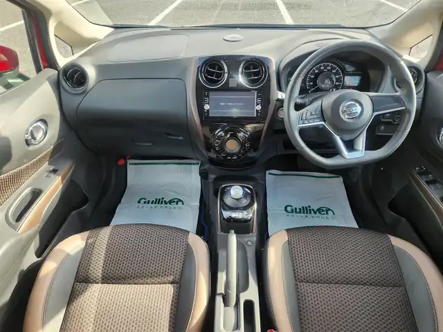 日産 ノート e－パワー メダリスト 群馬県 2017(平29)年 5.6万km ガーネットレッド アラウンドビューモニターセット/純正ナビ/フルセグTV/アラウンドビューモニター/デジタルルームミラー/ビルトインETC/衝突被害軽減ブレーキ/車線逸脱警報/踏み間違い衝突防止アシスト/フロント/バックソナー/LEDヘッドランプ/革巻きステアリング/ステアリングスイッチ/ハーフレザーシート/純正15インチアルミホイール/スマートキー/プッシュエンジンスターター/禁煙車