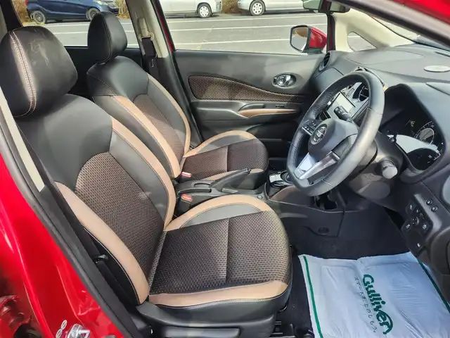 日産 ノート e－パワー メダリスト 群馬県 2017(平29)年 5.6万km ガーネットレッド アラウンドビューモニターセット/純正ナビ/フルセグTV/アラウンドビューモニター/デジタルルームミラー/ビルトインETC/衝突被害軽減ブレーキ/車線逸脱警報/踏み間違い衝突防止アシスト/フロント/バックソナー/LEDヘッドランプ/革巻きステアリング/ステアリングスイッチ/ハーフレザーシート/純正15インチアルミホイール/スマートキー/プッシュエンジンスターター/禁煙車