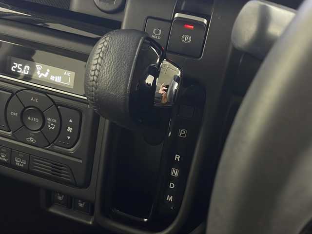 スズキ スペーシア カスタム HYBRID XS ターボ 秋田県 2024(令6)年 3.1万km ピュアホワイトパール/ブラック2トーン 4WD/スズキセーフティサポート　/純正メモリナビ　/　　CD/DVD/BT/フルセグTV/全方位カメラ　/両側パワースライドドア　/レーダークルーズコントロール　/LEDオートライト　/ハーフレザーシート　/前席シートヒーター　/純正15インチアルミホイール/ヘッドアップディスプレイ/パドルシフト/アイドリングストップ/ステアリングスイッチ/リアサンシェード/スマートキー