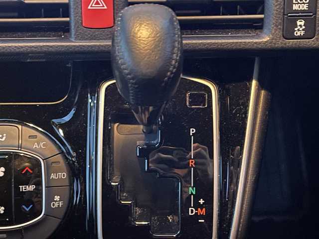 トヨタ ヴォクシー ZS 煌Ⅱ 滋賀県 2019(令1)年 5.1万km ブラック 純正SDナビ/・AM/FM/・CD/DVD/・SD/・Bluetooth/・フルセグTV/バックカメラ/ステアリングスイッチ/革巻きステアリング/前後ドライブレコーダー/ビルトインETC/クルーズコントロール/プリクラッシュセーフティ/レーンディパーチャーアラート/パーキングサポートブレーキ/先行車発進告知/パーキングソナー/オートハイビーム/両側パワースライドドア/オートヘッドライト/フォグランプ/LEDヘッドライト/オートリトラミラー/スマートキー×2