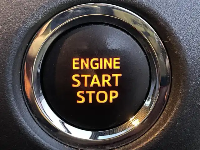 トヨタ ヴォクシー ZS 煌Ⅱ 滋賀県 2019(令1)年 5.1万km ブラック 純正SDナビ/・AM/FM/・CD/DVD/・SD/・Bluetooth/・フルセグTV/バックカメラ/ステアリングスイッチ/革巻きステアリング/前後ドライブレコーダー/ビルトインETC/クルーズコントロール/プリクラッシュセーフティ/レーンディパーチャーアラート/パーキングサポートブレーキ/先行車発進告知/パーキングソナー/オートハイビーム/両側パワースライドドア/オートヘッドライト/フォグランプ/LEDヘッドライト/オートリトラミラー/スマートキー×2