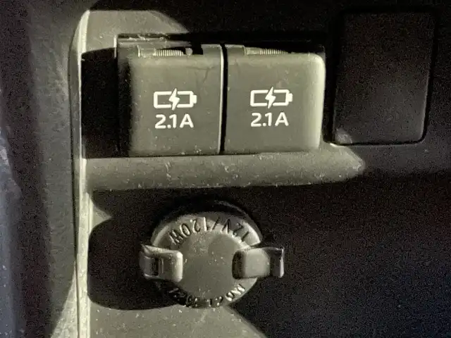 トヨタ ヴォクシー ZS 煌Ⅱ 滋賀県 2019(令1)年 5.1万km ブラック 純正SDナビ/・AM/FM/・CD/DVD/・SD/・Bluetooth/・フルセグTV/バックカメラ/ステアリングスイッチ/革巻きステアリング/前後ドライブレコーダー/ビルトインETC/クルーズコントロール/プリクラッシュセーフティ/レーンディパーチャーアラート/パーキングサポートブレーキ/先行車発進告知/パーキングソナー/オートハイビーム/両側パワースライドドア/オートヘッドライト/フォグランプ/LEDヘッドライト/オートリトラミラー/スマートキー×2