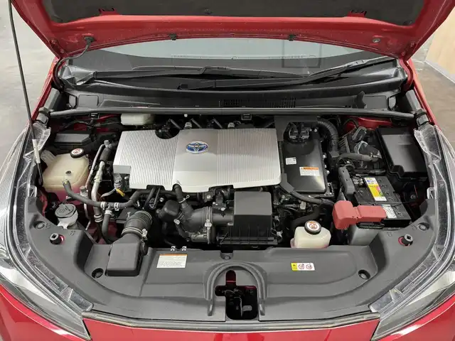 トヨタ プリウス Sツーリングセレクション 三重県 2019(令1)年 5.7万km エモーショナルレッドⅡ ハイブリッド/FF/インパネCVT/純正 9インチナビ NSZT-Y68T/（AM/FM/CD/DVD/TV/SD/SDREC/Bluetooth）/バックガイドモニター/フルエアロ/ドライブレコーダー 前方/ビルトイン ETC/Toyota Safety Sense/●プリクラッシュセーフティ［PCS］/●レーンディパーチャーアラート［LDA］（ステアリング制御機能付）/●ふらつき警報/●オートハイビーム/●レーダークルコン（全車速追従機能付）/・【OP】ITS Connect/・【OP】インテリジェントクリアランスソナー［パーキングサポートブレーキ（静止物）］/装備/・合成皮革シート（黒）/・シートヒーター（D/N）/・オートライト/・LED ヘッドランプ＆フロントフォグランプ/・オートエアコン/・ステアリングスイッチ/・プッシュスタート/・純正17inAW/・保/取/ナビ取/など