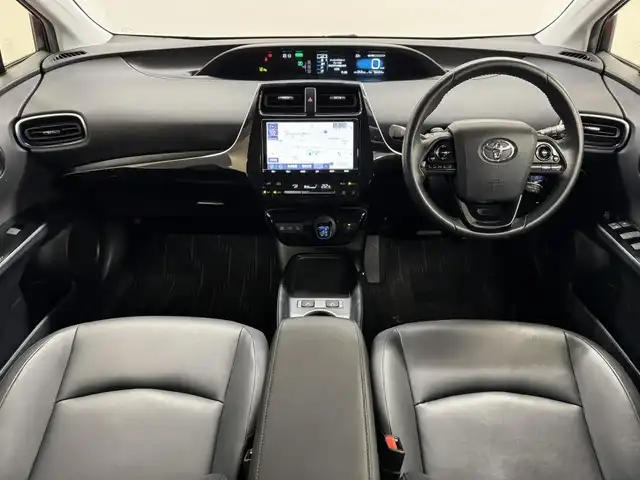 トヨタ プリウス Sツーリングセレクション 三重県 2019(令1)年 5.7万km エモーショナルレッドⅡ ハイブリッド/FF/インパネCVT/純正 9インチナビ NSZT-Y68T/（AM/FM/CD/DVD/TV/SD/SDREC/Bluetooth）/バックガイドモニター/フルエアロ/ドライブレコーダー 前方/ビルトイン ETC/Toyota Safety Sense/●プリクラッシュセーフティ［PCS］/●レーンディパーチャーアラート［LDA］（ステアリング制御機能付）/●ふらつき警報/●オートハイビーム/●レーダークルコン（全車速追従機能付）/・【OP】ITS Connect/・【OP】インテリジェントクリアランスソナー［パーキングサポートブレーキ（静止物）］/装備/・合成皮革シート（黒）/・シートヒーター（D/N）/・オートライト/・LED ヘッドランプ＆フロントフォグランプ/・オートエアコン/・ステアリングスイッチ/・プッシュスタート/・純正17inAW/・保/取/ナビ取/など
