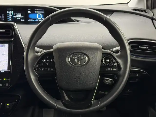 トヨタ プリウス Sツーリングセレクション 三重県 2019(令1)年 5.7万km エモーショナルレッドⅡ ハイブリッド/FF/インパネCVT/純正 9インチナビ NSZT-Y68T/（AM/FM/CD/DVD/TV/SD/SDREC/Bluetooth）/バックガイドモニター/フルエアロ/ドライブレコーダー 前方/ビルトイン ETC/Toyota Safety Sense/●プリクラッシュセーフティ［PCS］/●レーンディパーチャーアラート［LDA］（ステアリング制御機能付）/●ふらつき警報/●オートハイビーム/●レーダークルコン（全車速追従機能付）/・【OP】ITS Connect/・【OP】インテリジェントクリアランスソナー［パーキングサポートブレーキ（静止物）］/装備/・合成皮革シート（黒）/・シートヒーター（D/N）/・オートライト/・LED ヘッドランプ＆フロントフォグランプ/・オートエアコン/・ステアリングスイッチ/・プッシュスタート/・純正17inAW/・保/取/ナビ取/など