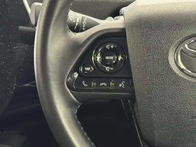 トヨタ プリウス Sツーリングセレクション 三重県 2019(令1)年 5.7万km エモーショナルレッドⅡ ハイブリッド/FF/インパネCVT/純正 9インチナビ NSZT-Y68T/（AM/FM/CD/DVD/TV/SD/SDREC/Bluetooth）/バックガイドモニター/フルエアロ/ドライブレコーダー 前方/ビルトイン ETC/Toyota Safety Sense/●プリクラッシュセーフティ［PCS］/●レーンディパーチャーアラート［LDA］（ステアリング制御機能付）/●ふらつき警報/●オートハイビーム/●レーダークルコン（全車速追従機能付）/・【OP】ITS Connect/・【OP】インテリジェントクリアランスソナー［パーキングサポートブレーキ（静止物）］/装備/・合成皮革シート（黒）/・シートヒーター（D/N）/・オートライト/・LED ヘッドランプ＆フロントフォグランプ/・オートエアコン/・ステアリングスイッチ/・プッシュスタート/・純正17inAW/・保/取/ナビ取/など
