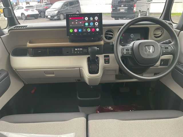 ホンダ Ｎ ＢＯＸ 愛知県 2025(令7)年 0.1万km プラチナホワイトパール 【2503059198】/AIS検査済み社外パーツ取付有/WEDS　マッドヴァンス07（社外）/TOYOオープンカントリーR/T（社外）/ダムド　Angieフェイスチェンジキット（N BOX)（社外）/サイドドアガーニッシュ （N BOX)（社外）/Honda SENSING /　近距離衝突軽減ブレーキ/　急アクセル抑制機能/　誤発進抑制機能（前方・後方）/　歩行者事故低減ステアリング/　路外逸脱抑制機能/　渋滞追従機能付きアダプティブクルーズコントロール（ACC）/　車線維持支援システム（LKAS）/　先行車発進お知らせ機能/　標識認識機能/　オートハイビーム/片側パワースライド/LEDライト/シートヒーター/USB端子/ディスプレイオーディオ