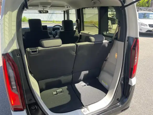 ホンダ Ｎ ＢＯＸ 愛知県 2025(令7)年 0.1万km プラチナホワイトパール 【2503059198】/AIS検査済み社外パーツ取付有/WEDS　マッドヴァンス07（社外）/TOYOオープンカントリーR/T（社外）/ダムド　Angieフェイスチェンジキット（N BOX)（社外）/サイドドアガーニッシュ （N BOX)（社外）/Honda SENSING /　近距離衝突軽減ブレーキ/　急アクセル抑制機能/　誤発進抑制機能（前方・後方）/　歩行者事故低減ステアリング/　路外逸脱抑制機能/　渋滞追従機能付きアダプティブクルーズコントロール（ACC）/　車線維持支援システム（LKAS）/　先行車発進お知らせ機能/　標識認識機能/　オートハイビーム/片側パワースライド/LEDライト/シートヒーター/USB端子/ディスプレイオーディオ