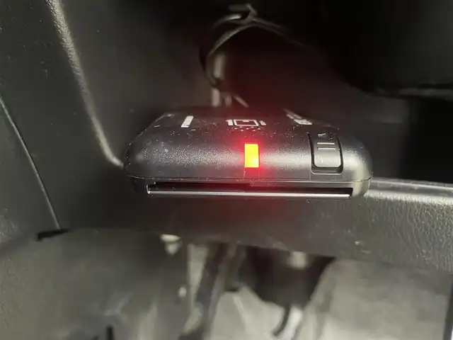 ホンダ Ｎ ＢＯＸ SSパッケージ 岡山県 2015(平27)年 7万km プレミアムホワイトパール 純正7インチナビ/バックカメラ/FM/AM/Bluetooth/フルセグ/CD/DVD/あんしんパッケージ/シティブレーキアクティブシステム/前席用i-サイドエアバッグシステム/サイドカーテンエアバッグシステム/両側パワースライドドア/ETC/純正14インチアルミホイール/純正フロアマット