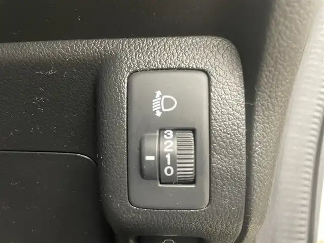 ホンダ Ｎ ＢＯＸ SSパッケージ 岡山県 2015(平27)年 7万km プレミアムホワイトパール 純正7インチナビ/バックカメラ/FM/AM/Bluetooth/フルセグ/CD/DVD/あんしんパッケージ/シティブレーキアクティブシステム/前席用i-サイドエアバッグシステム/サイドカーテンエアバッグシステム/両側パワースライドドア/ETC/純正14インチアルミホイール/純正フロアマット