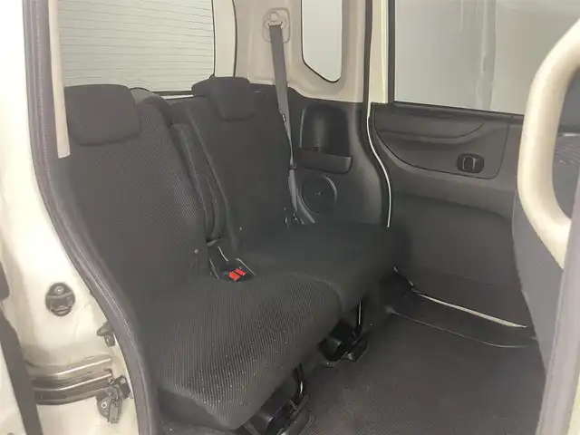 ホンダ Ｎ ＢＯＸ SSパッケージ 岡山県 2015(平27)年 7万km プレミアムホワイトパール 純正7インチナビ/バックカメラ/FM/AM/Bluetooth/フルセグ/CD/DVD/あんしんパッケージ/シティブレーキアクティブシステム/前席用i-サイドエアバッグシステム/サイドカーテンエアバッグシステム/両側パワースライドドア/ETC/純正14インチアルミホイール/純正フロアマット