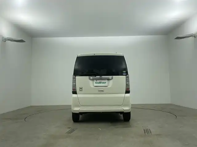 ホンダ Ｎ ＢＯＸ SSパッケージ 岡山県 2015(平27)年 7万km プレミアムホワイトパール 純正7インチナビ/バックカメラ/FM/AM/Bluetooth/フルセグ/CD/DVD/あんしんパッケージ/シティブレーキアクティブシステム/前席用i-サイドエアバッグシステム/サイドカーテンエアバッグシステム/両側パワースライドドア/ETC/純正14インチアルミホイール/純正フロアマット