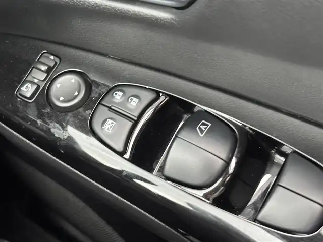 日産 セレナ ハイウェイスター G 福岡県 2017(平29)年 6万km ダイヤモンドブラック 前後ドラレコ/クルーズコントロール/純正ナビ/フルセグTV/後席モニター/BT/純正ETC/純正アルミホイール/オートライト/プッシュスタート/スマートキー/横滑り防止装置/衝突被害軽減システム/Wサイドエアバッグ/カーテンエアバッグ/パーキングアシスト/前後車外カメラ/ABS/前後コーナーセンサー/両側パワスラ