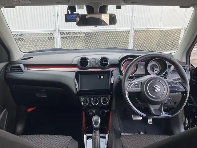 スズキ スイフト スポーツ 香川県 2022(令4)年 1万km スーパーブラックパール 登録時走行距離：9655km/デュアルセンサーブレーキサポート/レーンキープアシスト/レーダークルーズコントロール/クリアランスソナー/ブラインドスポットモニター/横滑り防止装置/パドルシフト/MTモード付AT/アルミペダル/シートヒーター/ビルトインETC/前後ドライブレコーダー/革巻きステアリング/ステアリングスイッチ/プッシュスタート/スマートキー
