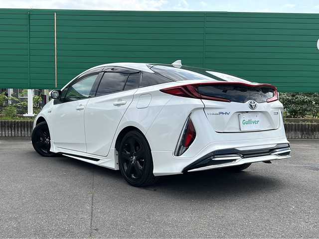 トヨタ プリウス ＰＨＶ S ナビパッケージ 茨城県 2017(平29)年 3.3万km ホワイトパールクリスタルシャイン モデリスタエアロ/純正11.6 インチナビゲーション/Bluetooth/フルセグTV/バックカメラ/トヨタセーフティセンス/・プリクラッシュセーフティ/・レーンディパーチャーアラート/・アダプティブハイビームシステム/・レーダークルーズコントロール/ビルトインETC2.0/ステアリングヒーター/純正17インチAW/オートライト/LEDヘッドライト