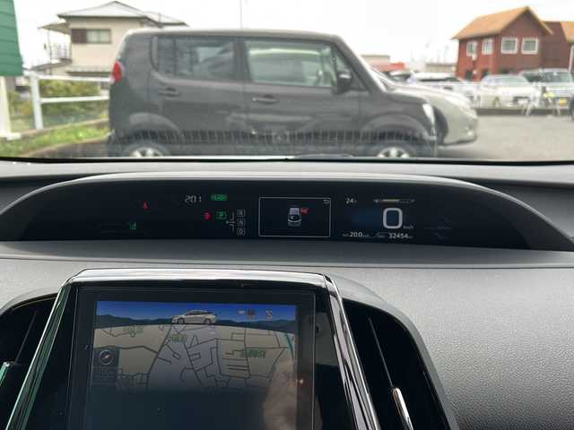 トヨタ プリウス ＰＨＶ S ナビパッケージ 茨城県 2017(平29)年 3.3万km ホワイトパールクリスタルシャイン モデリスタエアロ/純正11.6 インチナビゲーション/Bluetooth/フルセグTV/バックカメラ/トヨタセーフティセンス/・プリクラッシュセーフティ/・レーンディパーチャーアラート/・アダプティブハイビームシステム/・レーダークルーズコントロール/ビルトインETC2.0/ステアリングヒーター/純正17インチAW/オートライト/LEDヘッドライト