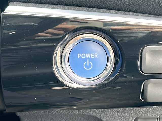 トヨタ プリウス ＰＨＶ S ナビパッケージ 茨城県 2017(平29)年 3.3万km ホワイトパールクリスタルシャイン モデリスタエアロ/純正11.6 インチナビゲーション/Bluetooth/フルセグTV/バックカメラ/トヨタセーフティセンス/・プリクラッシュセーフティ/・レーンディパーチャーアラート/・アダプティブハイビームシステム/・レーダークルーズコントロール/ビルトインETC2.0/ステアリングヒーター/純正17インチAW/オートライト/LEDヘッドライト