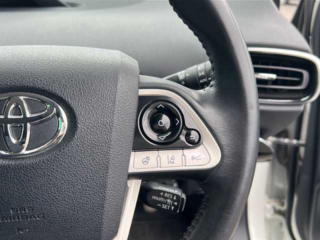 トヨタ プリウス ＰＨＶ S ナビパッケージ 茨城県 2017(平29)年 3.3万km ホワイトパールクリスタルシャイン モデリスタエアロ/純正11.6 インチナビゲーション/Bluetooth/フルセグTV/バックカメラ/トヨタセーフティセンス/・プリクラッシュセーフティ/・レーンディパーチャーアラート/・アダプティブハイビームシステム/・レーダークルーズコントロール/ビルトインETC2.0/ステアリングヒーター/純正17インチAW/オートライト/LEDヘッドライト