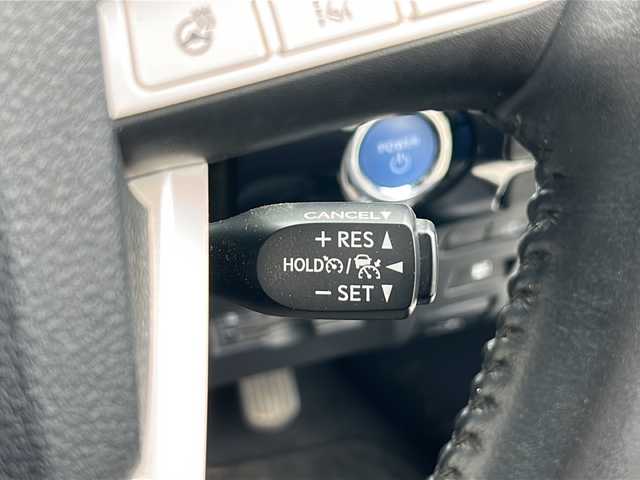 トヨタ プリウス ＰＨＶ S ナビパッケージ 茨城県 2017(平29)年 3.3万km ホワイトパールクリスタルシャイン モデリスタエアロ/純正11.6 インチナビゲーション/Bluetooth/フルセグTV/バックカメラ/トヨタセーフティセンス/・プリクラッシュセーフティ/・レーンディパーチャーアラート/・アダプティブハイビームシステム/・レーダークルーズコントロール/ビルトインETC2.0/ステアリングヒーター/純正17インチAW/オートライト/LEDヘッドライト