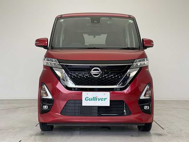 日産 ルークス ハイウェイスター X 愛知県 2021(令3)年 2.1万km スパークリングレッドM 衝突軽減システム/純正ナビ/全方位カメラ/パワースライドドア/ワンセグ/ＣＤ/Bluetooth/バックカメラ/イージーオープン機能/コーナーセンサー/純正アルミホイール/LEDヘッドライト/ドライブレコーダー/ステアリングスイッチ/スマートキー/プッシュスタート