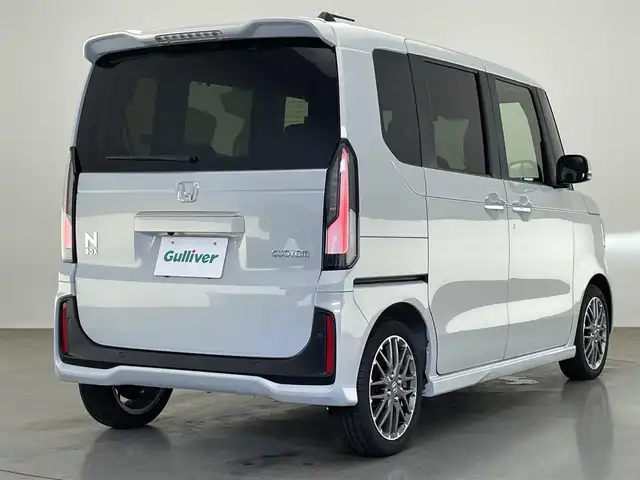 ホンダ Ｎ ＢＯＸ カスタム ターボ 愛知県 2024(令6)年 0.4万km プレミアムサンライトホワイトパール 純正９型ホンダコネクトナビ　フルセグＴＶ　カープレイ　ハーフレザー　シートヒーター　ＥＴＣ　両側パワースライドドア　ホンダセンシング　衝突軽減　追従クルコン　パドルシフト　純正ドラレコ　ＬＥＤ　禁煙車