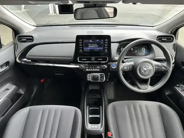 トヨタ アクア X 静岡県 2022(令4)年 3万km シルバーM トヨタセーフティセンス/純正ディスプレイオーディオ/ＢＴオーディオ/レーダークルーズコントロール/前方ドラレコ/１００Ｖ１５００W/ＵＳＢ充電/オートエアコン/ＥＴＣ/オートライト/オートハイビーム/前後コーナーセンサー/PKSB/スマートキー/純正フロアマット