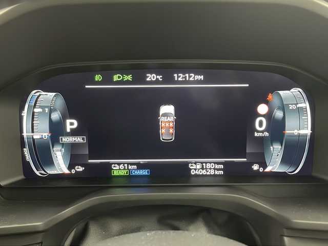 三菱 アウトランダー ＰＨＥＶ G 兵庫県 2021(令3)年 4.1万km ホワイトダイヤモンド ・純正ナビ&TV&Bluetooth&USB接続&Android Auto/・充電ケーブル付き/・マイパイロット/・レーダークルーズコントロール［ACC］/・車線維持支援機能［LKA］/・ブラインドスポットモニター［BSM］/・衝突被害軽減システム/・オートライト/・オートマチックハイビーム/・フロントワイパーデアイサー/・AC1500W電源/・レーンキープアシスト/・盗難防止装置/・アラウンドビューモニター/・前後ドライブレコーダー/・電動リアゲート/・ハーフレザーシート/・パワーシート（運転席）/・シートヒーター/・ステアリングヒーター/・三列シート/・純正アルミホイール（２０インチ）/・純正フロアマット/・ビルドインETC2.0 /・ワイヤレス充電/・パドルシフト/・ステアリングスイッチ/・オートブレーキホールド/・LEDヘッドライト/・フォグランプ/・W＋サイドエアバック/・カーテンエアバック/・AACエアコン/・スマートキー