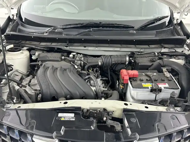 日産 ジューク 15RX Vセレクション 愛知県 2017(平29)年 4.3万km ブリリアントホワイトパール 純正7インチナビ/（CD/DVD/フルセグTV/AM/FM)/衝突軽減ブレーキ/レーンキープアシスト/ETC/ドライブレコーダー/17インチアルミホイール/アイドリングストップ/リアスポイラー/スマートキー/プッシュスタート/フロアマット/LEDヘッドライト/フロントフォグライト