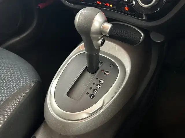 日産 ジューク 15RX Vセレクション 愛知県 2017(平29)年 4.3万km ブリリアントホワイトパール 純正7インチナビ/（CD/DVD/フルセグTV/AM/FM)/衝突軽減ブレーキ/レーンキープアシスト/ETC/ドライブレコーダー/17インチアルミホイール/アイドリングストップ/リアスポイラー/スマートキー/プッシュスタート/フロアマット/LEDヘッドライト/フロントフォグライト
