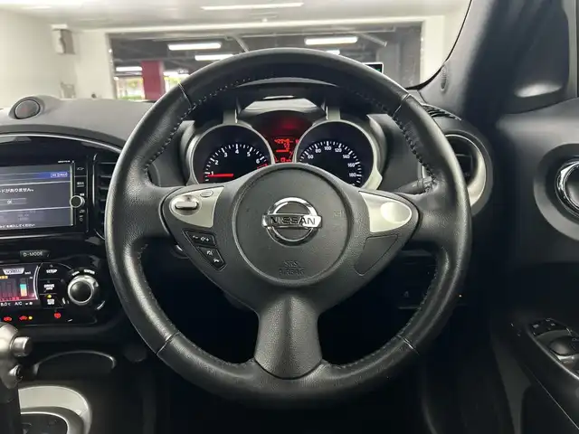 日産 ジューク 15RX Vセレクション 愛知県 2017(平29)年 4.3万km ブリリアントホワイトパール 純正7インチナビ/（CD/DVD/フルセグTV/AM/FM)/衝突軽減ブレーキ/レーンキープアシスト/ETC/ドライブレコーダー/17インチアルミホイール/アイドリングストップ/リアスポイラー/スマートキー/プッシュスタート/フロアマット/LEDヘッドライト/フロントフォグライト