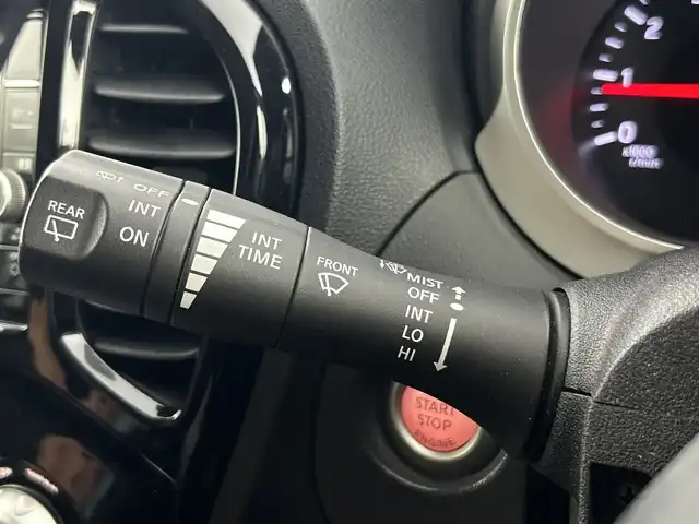 日産 ジューク 15RX Vセレクション 愛知県 2017(平29)年 4.3万km ブリリアントホワイトパール 純正7インチナビ/（CD/DVD/フルセグTV/AM/FM)/衝突軽減ブレーキ/レーンキープアシスト/ETC/ドライブレコーダー/17インチアルミホイール/アイドリングストップ/リアスポイラー/スマートキー/プッシュスタート/フロアマット/LEDヘッドライト/フロントフォグライト