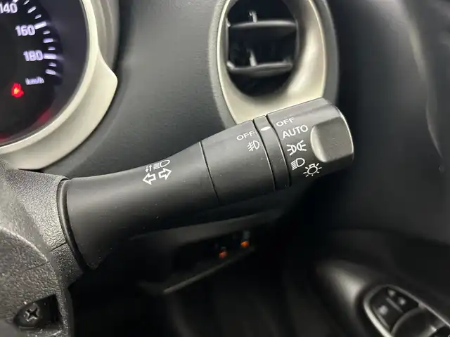 日産 ジューク 15RX Vセレクション 愛知県 2017(平29)年 4.3万km ブリリアントホワイトパール 純正7インチナビ/（CD/DVD/フルセグTV/AM/FM)/衝突軽減ブレーキ/レーンキープアシスト/ETC/ドライブレコーダー/17インチアルミホイール/アイドリングストップ/リアスポイラー/スマートキー/プッシュスタート/フロアマット/LEDヘッドライト/フロントフォグライト