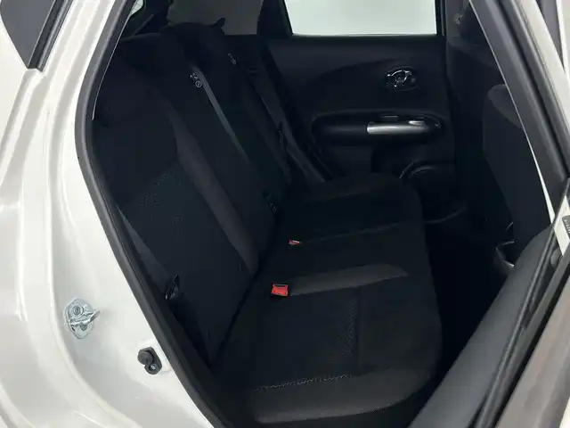 日産 ジューク 15RX Vセレクション 愛知県 2017(平29)年 4.3万km ブリリアントホワイトパール 純正7インチナビ/（CD/DVD/フルセグTV/AM/FM)/衝突軽減ブレーキ/レーンキープアシスト/ETC/ドライブレコーダー/17インチアルミホイール/アイドリングストップ/リアスポイラー/スマートキー/プッシュスタート/フロアマット/LEDヘッドライト/フロントフォグライト